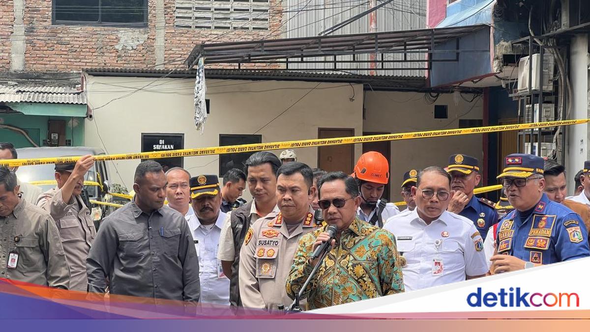 Tinjau TKP Kebakaran Terra Drone, Tito Bakal Evaluasi Prosedur Bangun Gedung