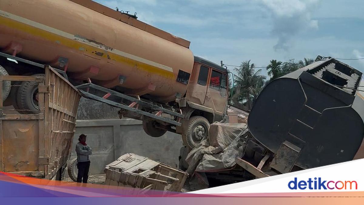 Sisa Banjir Aceh Tamiang: Truk Bertumpuk-Rumah Bergeser ke Jalan