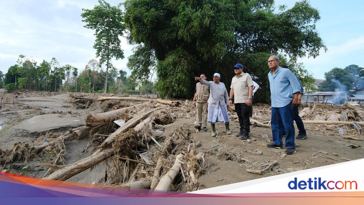 Tinjau Aceh, Menteri Ekraf Terima Keluhan Korban Banjir soal Sanitasi-Air Bersih