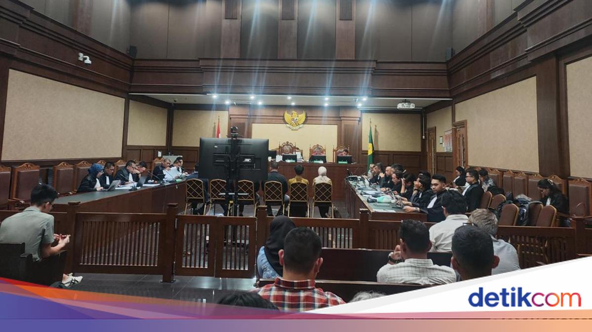 Jaksa Protes Pihak Terdakwa Kasus Minyak Mentah Cecar Saksi soal Profit