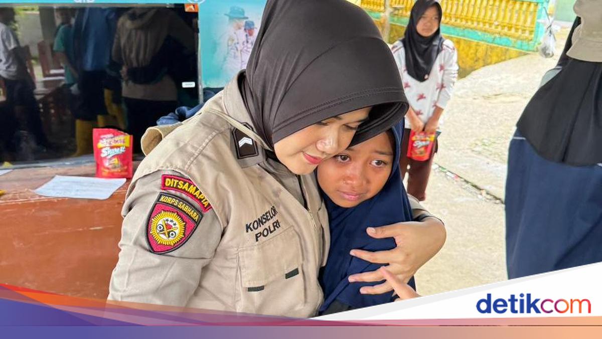 Momen Haru Perpisahan Tim Trauma Healing Polda Riau dengan Anak-anak Agam