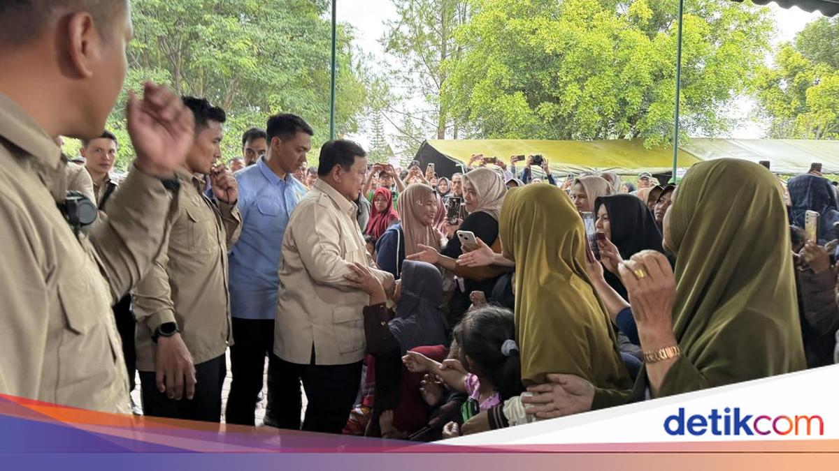 Prabowo ke Pengungsi di Aceh: Pemerintah Akan Habis-habisan Bantu Kalian