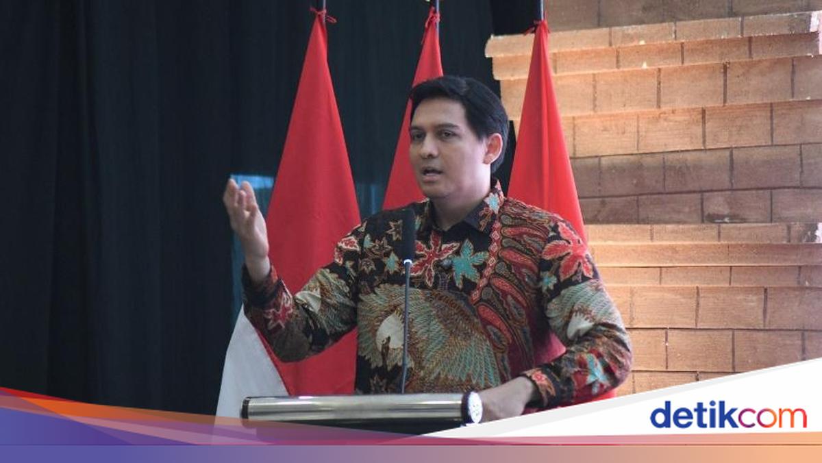 Peringatan Keras Lucky Hakim untuk Kepala Desa di Indramayu