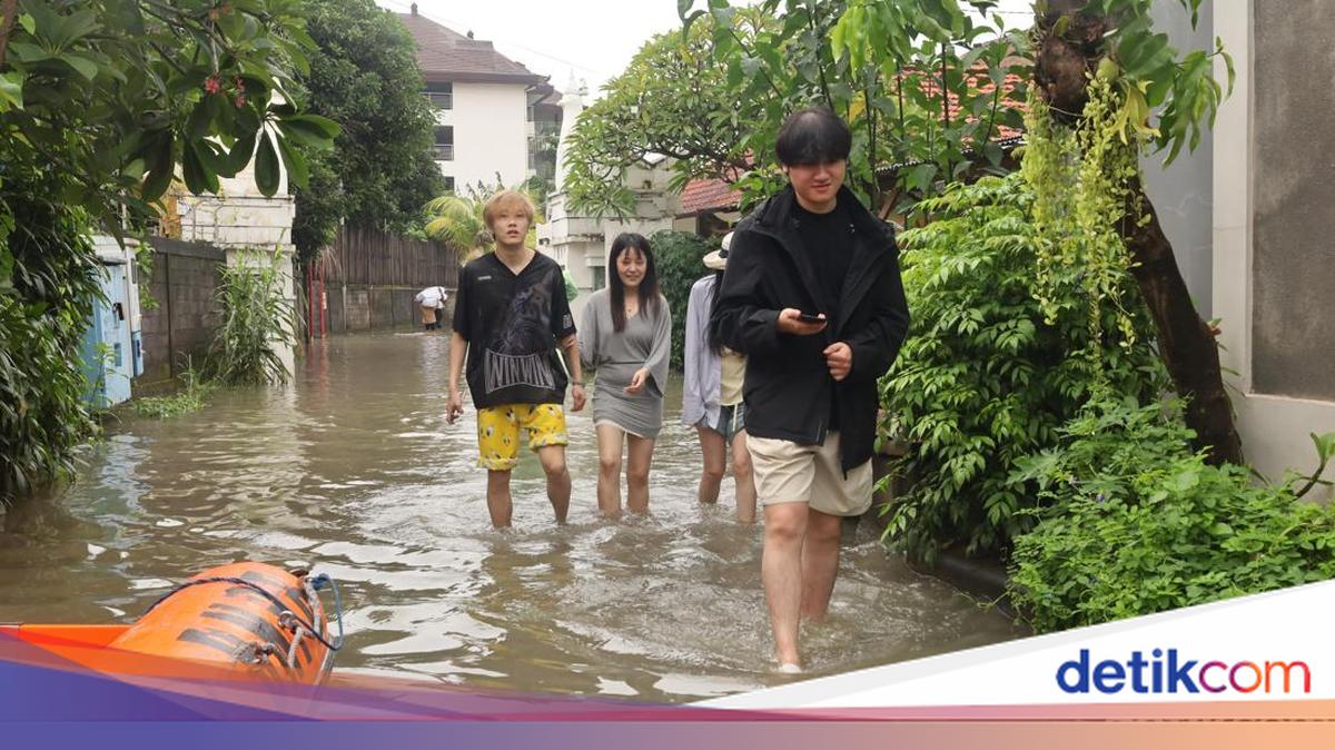 Banjir di Bali, Puluhan Turis Asing Dievakuasi