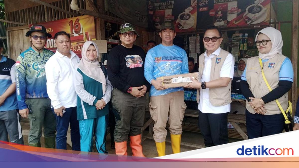 Kemendagri Pastikan Pelayanan Adminduk Berjalan di Posko Darurat Sumbar