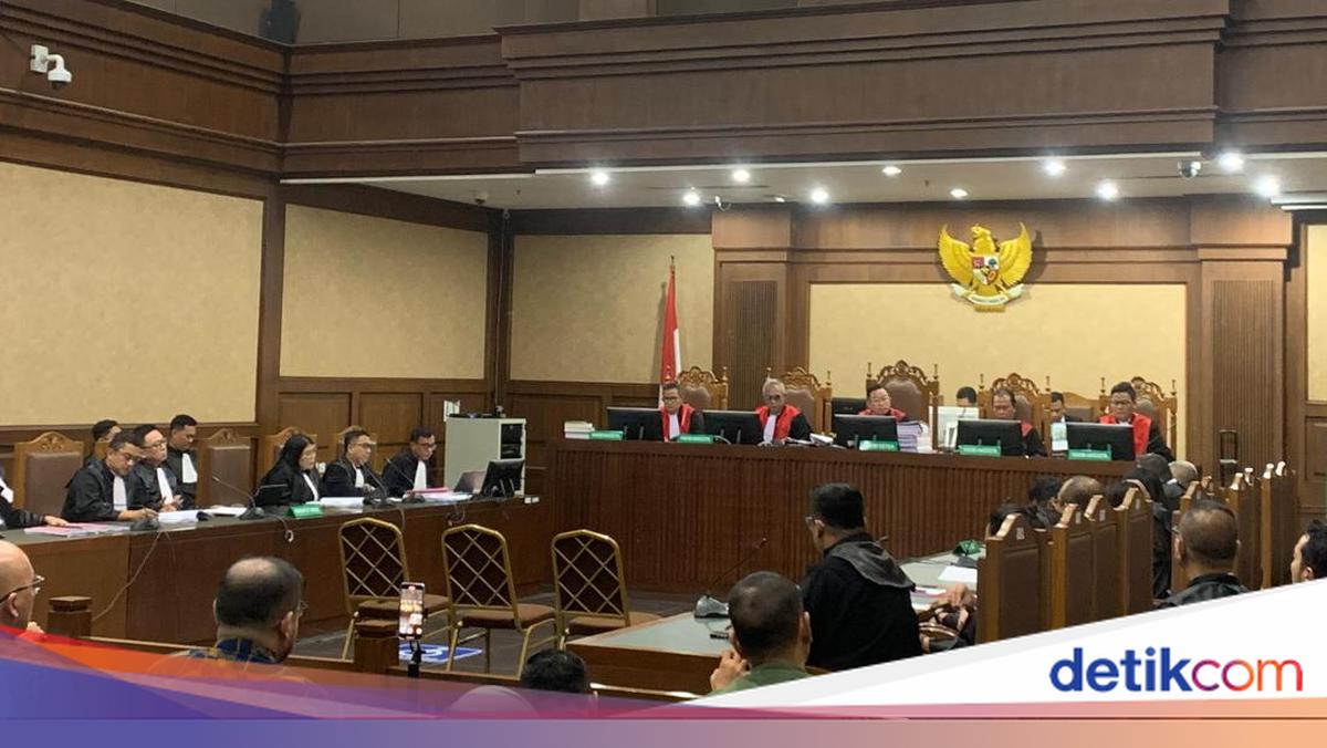 Nadiem Masih Dibantarkan, Sidang Dakwaannya Ditunda hingga Pekan Depan