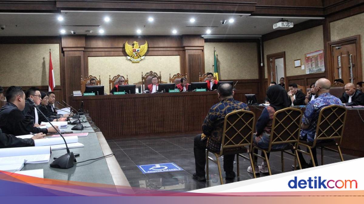 Jaksa Ungkap Nadiem Bikin Zoom Meeting Tak Lazim untuk Bahas Chromebook