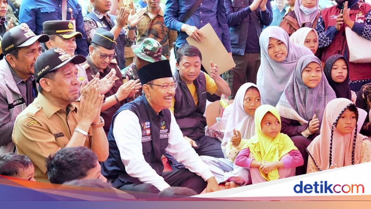 Mensos Cek Layanan Dukungan Psikososial &amp; Dapur Umum di Pidie Jaya