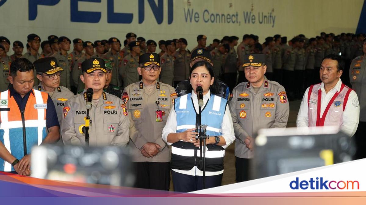 PELNI-Polri Lepas 237 Personel dan Bantuan Logistik Via KM Egon ke Sumatera