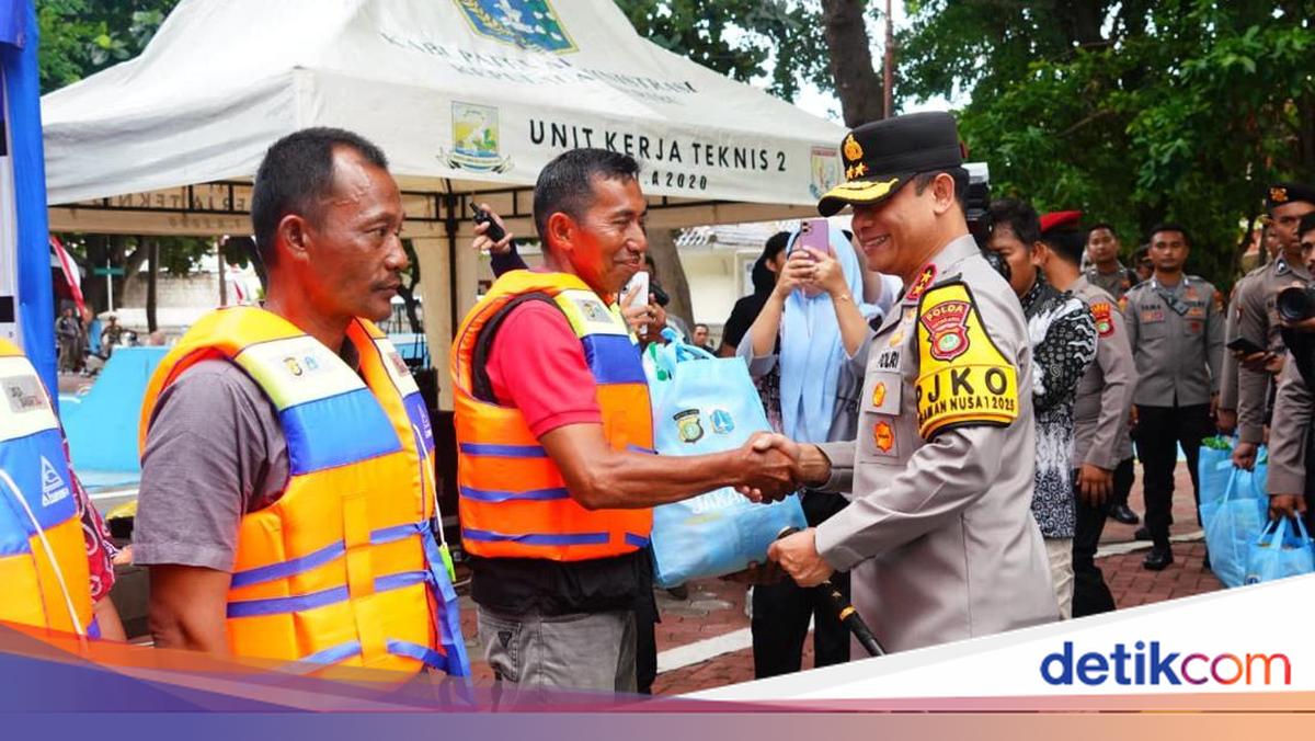 Kapolda Metro Pimpin Apel 1.000 Nelayan Kamtibmas di Kepulauan Seribu