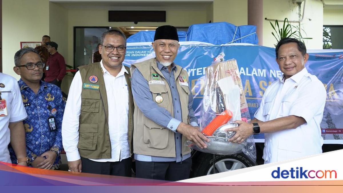 Mendagri Bantu Korban Bencana Sumbar, Ada Alat Masak-Kebutuhan Bayi