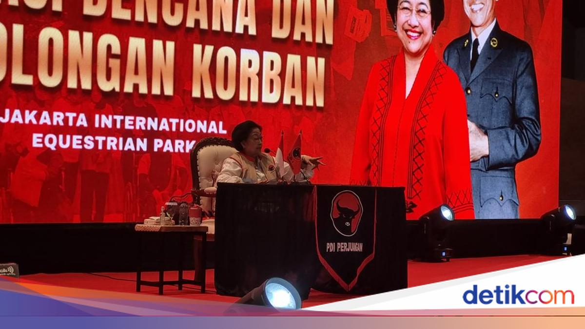 Megawati Larang Kader PDIP Beri Baju Bekas ke Korban Bencana