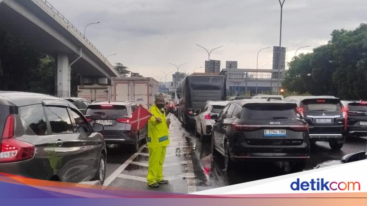 Macet di Tol Jakarta Tangerang, Buka Tutup di Exit Underpass Tomang Diterapkan