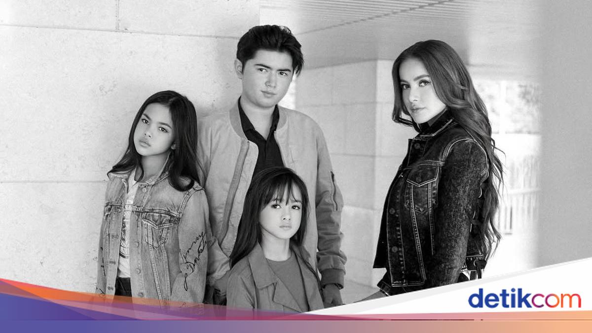 Olla Ramlan Ultah Ke-46, Anak Pertama: Stay Young My Vampire of A Mom!