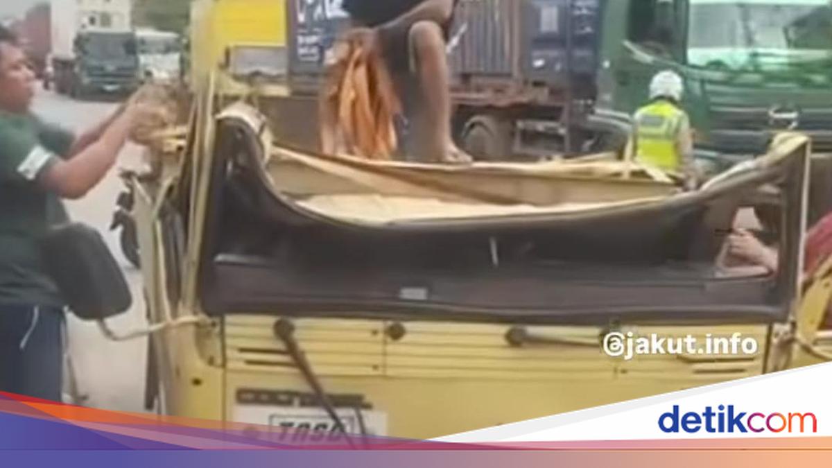 Truk di Jakut Ringsek Tertimpa Muatan Besi, Sopir dan Kernet Tewas Terjepit