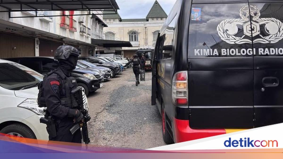 Benda Diduga Peledak Ditemukan Depan Ruko Bandung, Pengamanan Gereja Diperketat