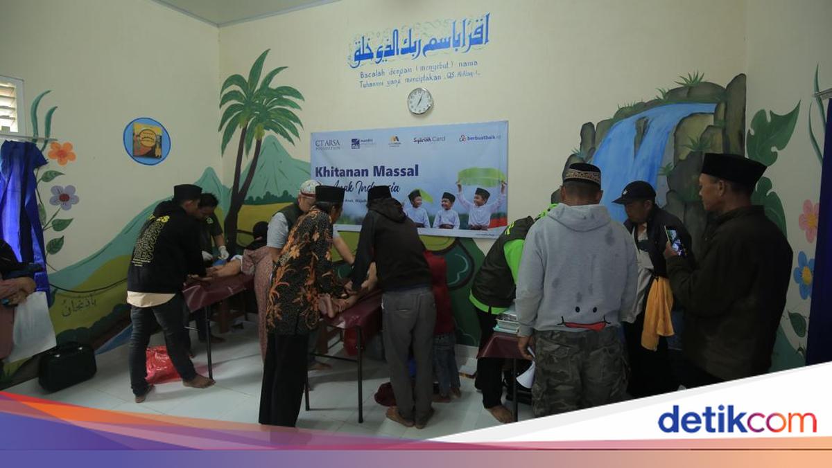 CT ARSA Foundation Gelar Khitanan Massal Bagi Puluhan Anak Yatim Dhuafa di Bogor