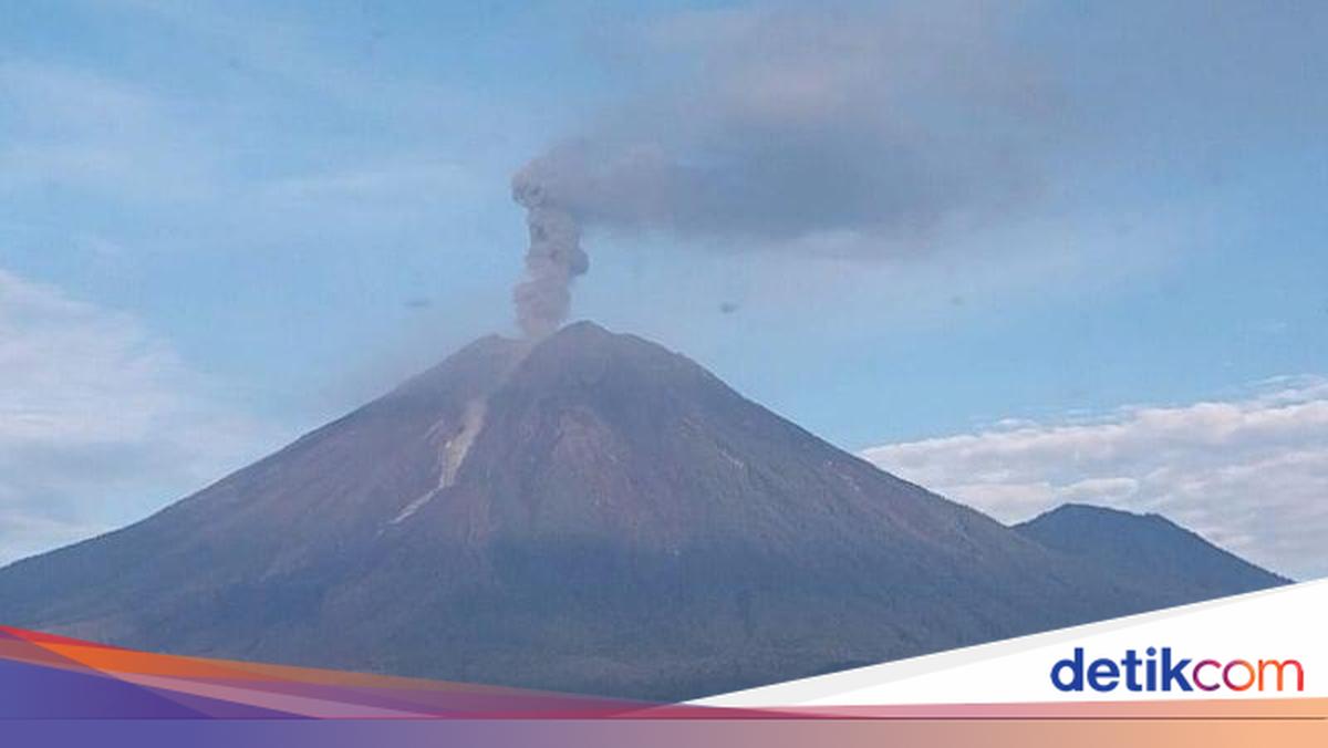Gunung Semeru Erupsi Lagi Pagi Ini, Tinggi Letusan Capai 1,2 Km