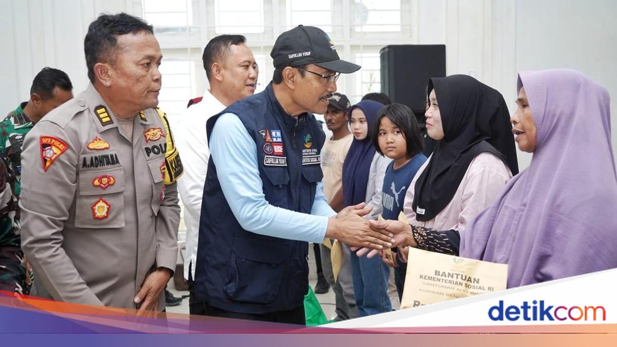 Mensos Salurkan Santunan Rp 15 Juta ke Ahli Waris Korban Banjir di Sibolga