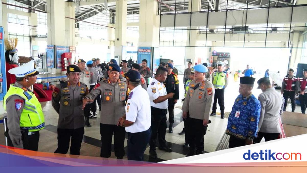 Operasi Lilin Jaya 2025, Brimob Polda Metro Tinjau Gereja-Pos Pantau