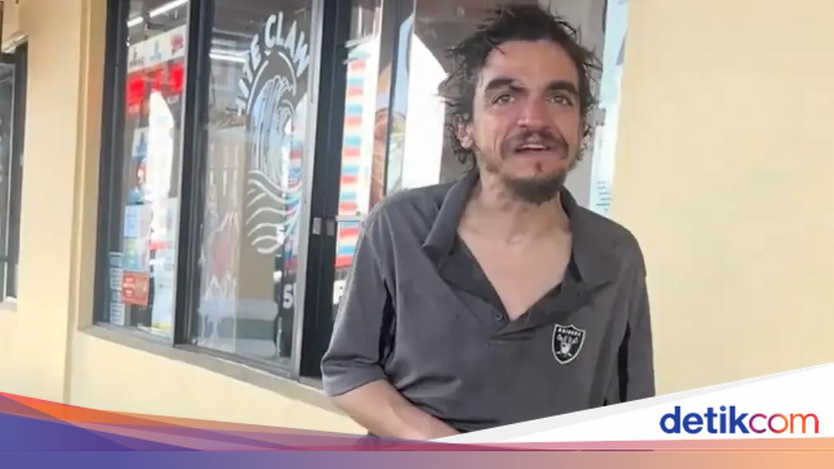 Tylor Chase, mantan bintang Nickelodeon kini viral sebagai gelandangan di Riverside. Video kondisi memilukannya memicu kepedihan dan kritik di media sosial.

via @detik_pop