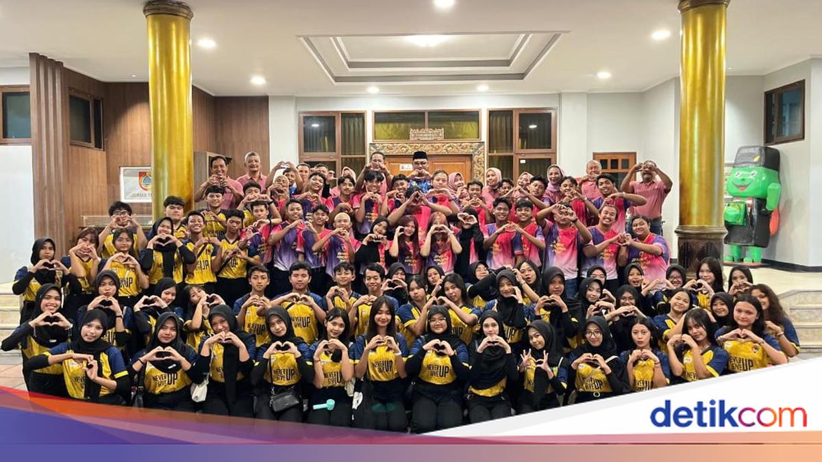 Jember Marching Band Juarai Jakarta Drum Corp International 2025