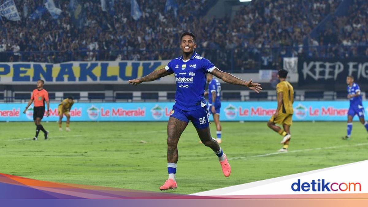 Ramon Tanque Bawa Persib Ungguli Semen Padang di Babak Pertama