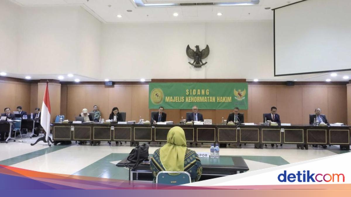 Hakim PT Agama Kupang Dipecat gegara Penipuan Modus Loloskan Ujian CPNS