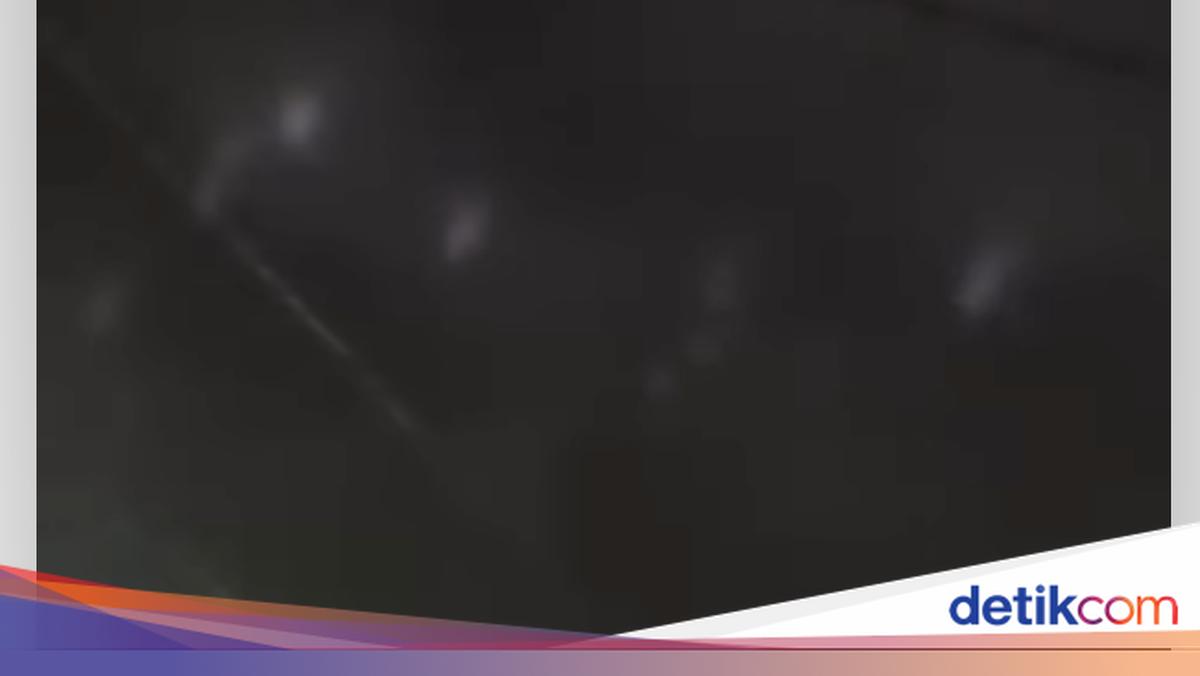 Cerita Viral di Langit Depok: Cahaya Menari, Meteor, Heboh UFO