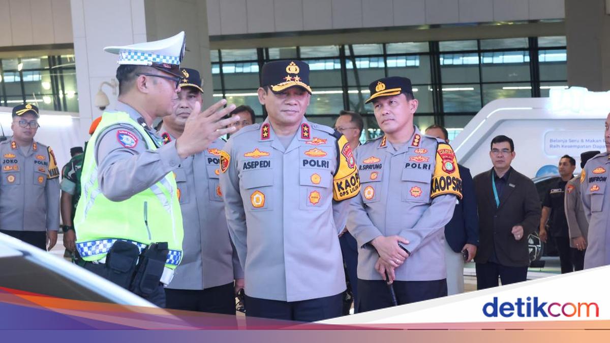 Kapolda Metro Cek Pengamanan Nataru di Soetta, Ada Layanan Antar Terminal