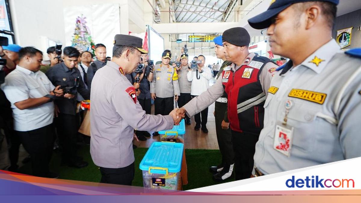 Kapolri Tinjau Terminal Terpadu Pulo Gebang, Pastikan Kesiapan Pelayanan Nataru Maksimal