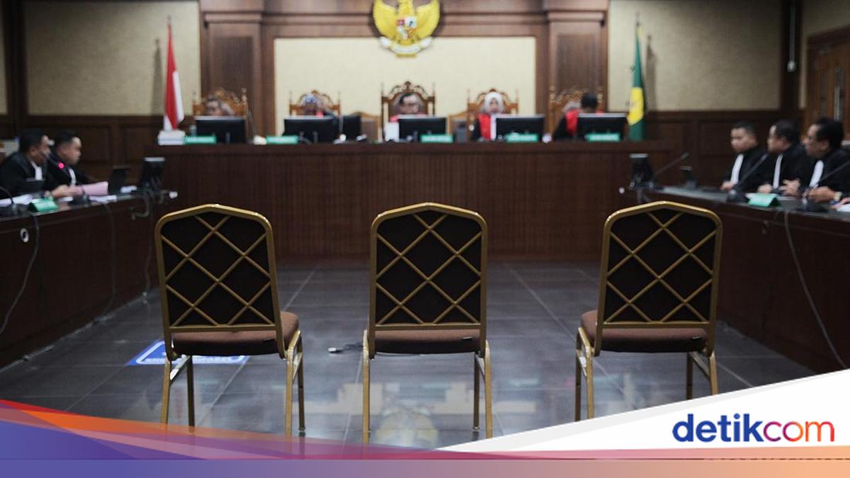 Nadiem Kembali Absen, Sidang Ditunda 5 Januari