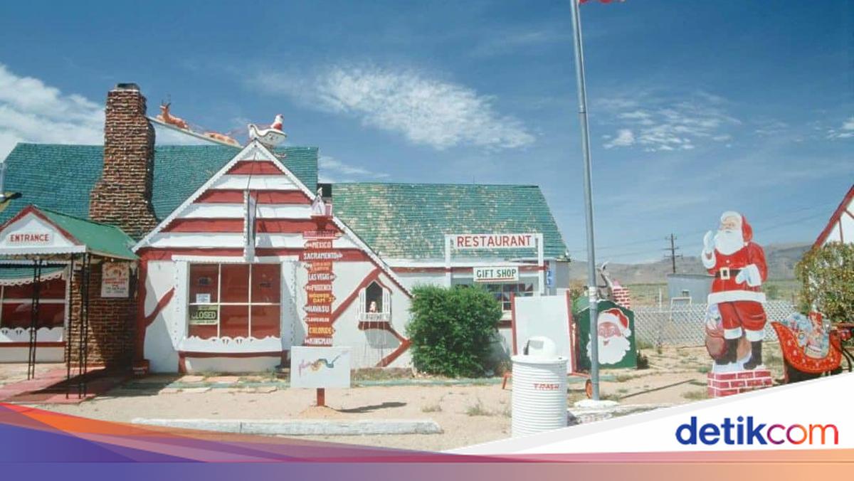 Santa Claus, Arizona, kota bertema Natal yang dulunya meriah kini terbengkalai. Sisa puing bangunan dan kenangan menyisakan kisah unik di Gurun Mojave. Penasaran? 

via @detik_properti