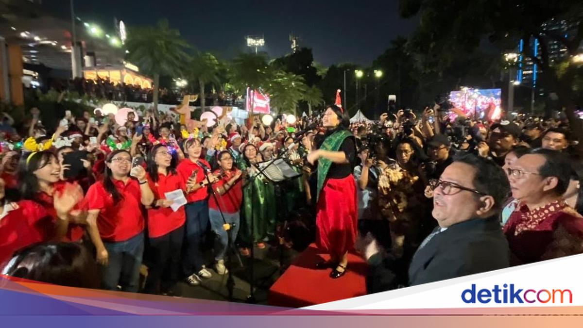 Rano Hadiri Christmas Carol di Sudirman, Doa untuk Korban Bencana Sumatera