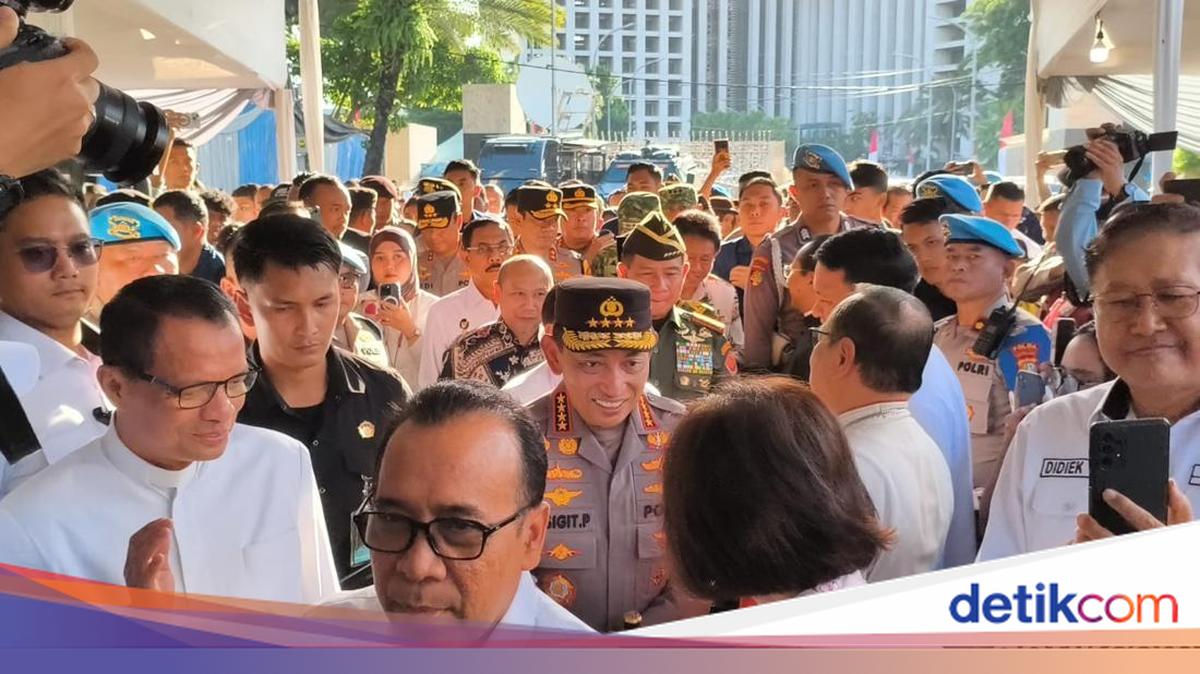 Kapolri Tinjau Katedral Jakarta, Pastikan Pengamanan Misa Malam Natal 2025