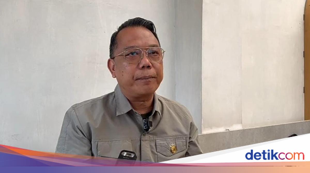 Satgas Operasi Damai Cartenz menangkap 45 anggota KKB di Papua, 15 di antaranya tewas. Penindakan melibatkan TNI-Polri dan menyita banyak barang bukti.

Via: @detiksulsel_