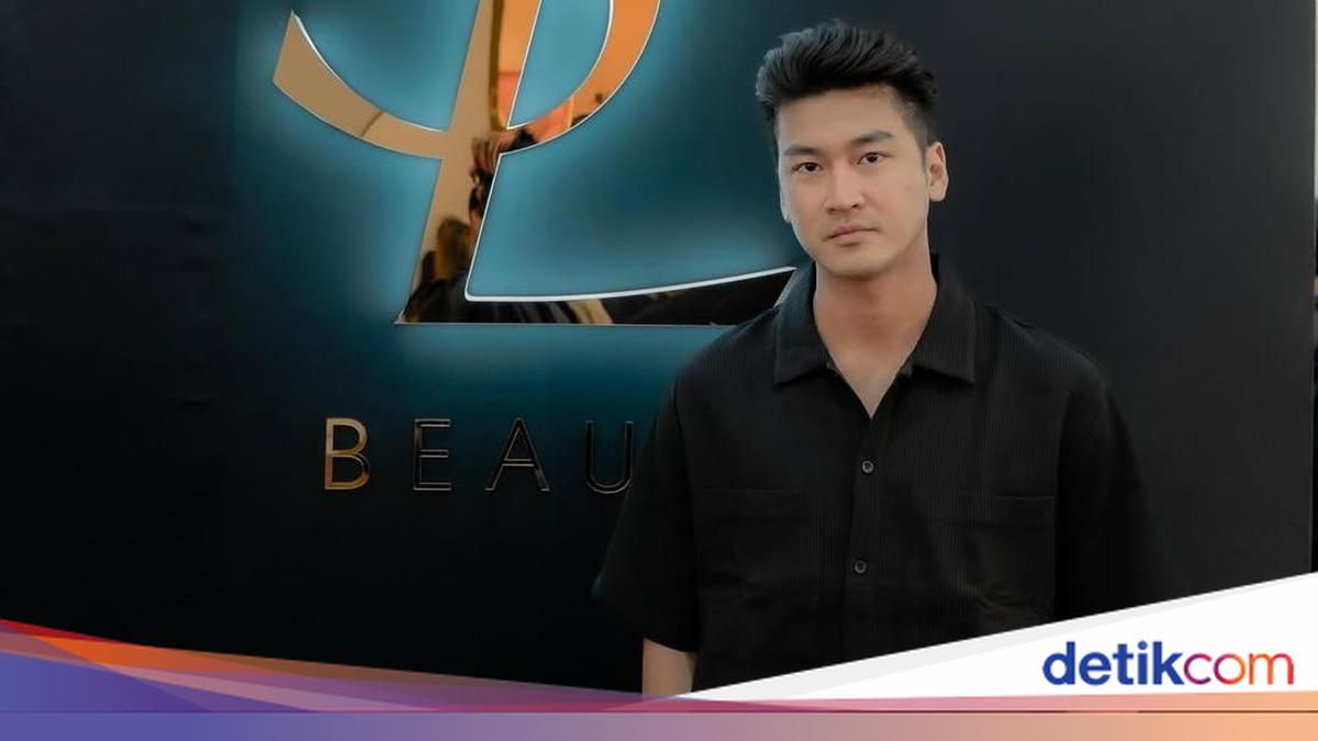 Artis Anrez Adelio lagi jadi sorotan seusai tudingan menghamili Friceilda Prillea. Seperti apa sosoknya?