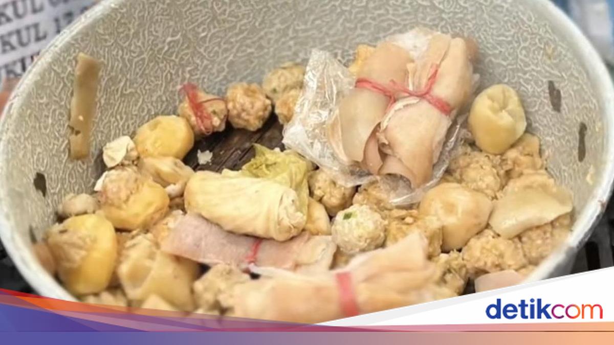 Usai misa selesai, ada beberapa kuliner di sekitar Gereja Katedral Jakarta yang kerap diramaikan jemaat. Mulai dari bakso babi hingga makanan kekinian diserbu!