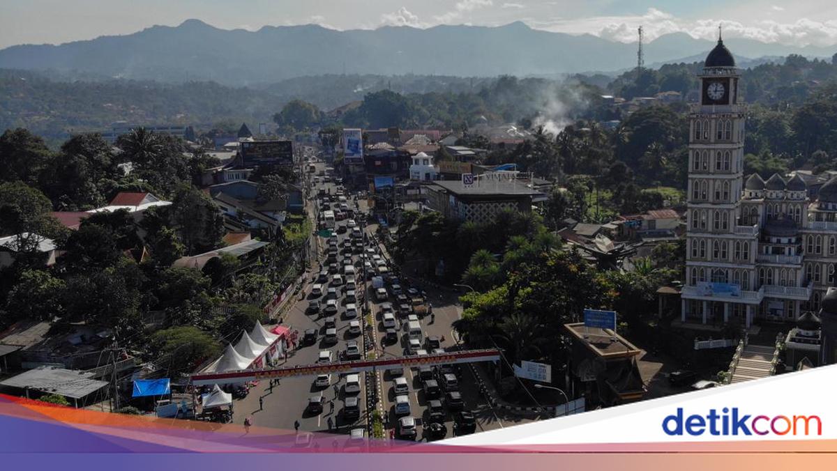 Ada Penyempitan Jalan di Jalur Puncak, Bupati Bogor: Akan Ada Penataan