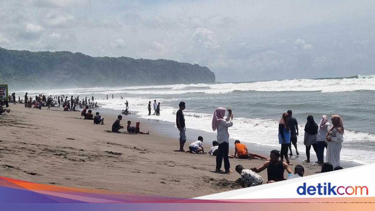 Viral Pria Larang Wisatawan Foto di Parangtritis, Pemkab Bantul Buka Suara