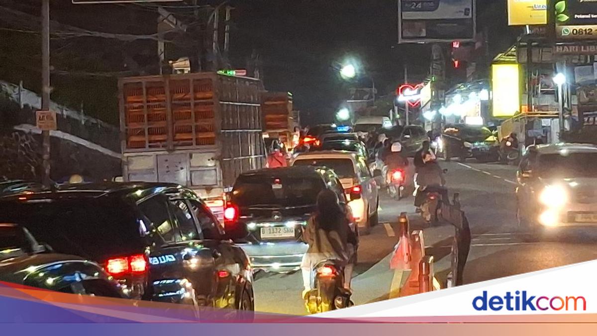 One Way Berakhir, Lalin Arah Puncak Bogor Padat Malam Ini