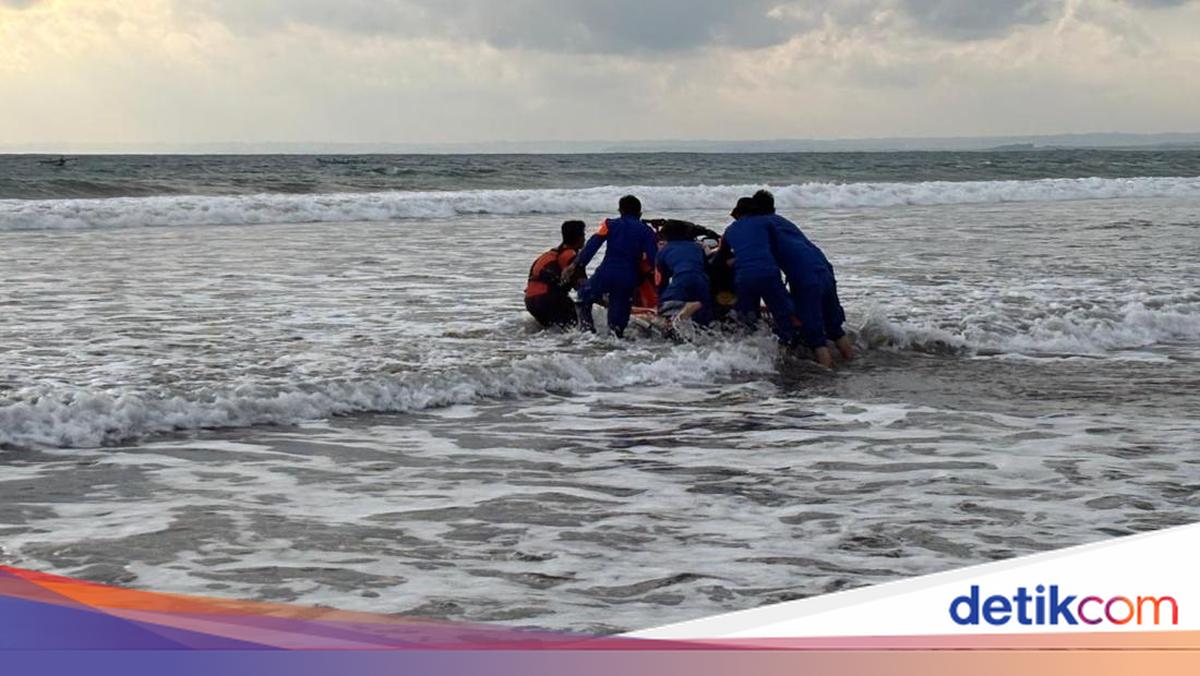Wisatawan Hilang Terseret Ombak di Pantai Pangandaran