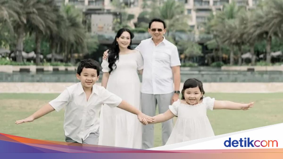 Potret Hangat Puput Nastiti dan Ahok Saat Makan Bersama Keluarga