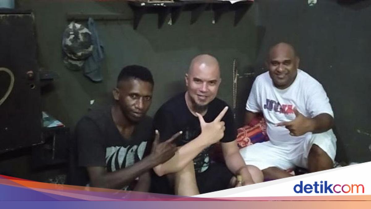 Ahmad Dhani Pamer Foto saat Dipenjara di Cipinang