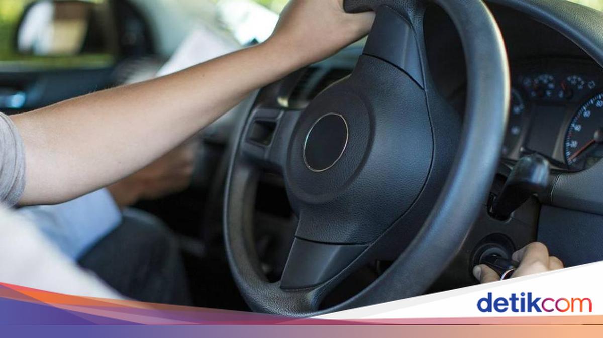 Jangan Coba-coba Manasin Mobil di Kota Ini, Bisa Didenda Rp 8 Juta!