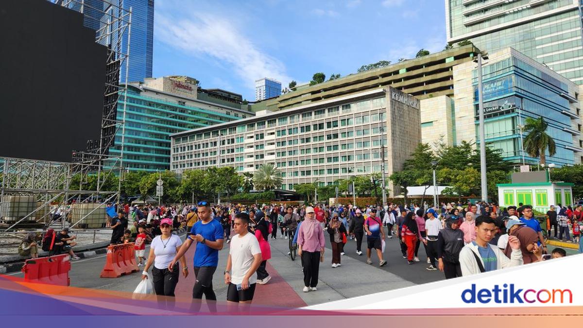 Ramainya CFD Terakhir 2025 di Bundaran HI, Ada Penampilan Tanjidor
