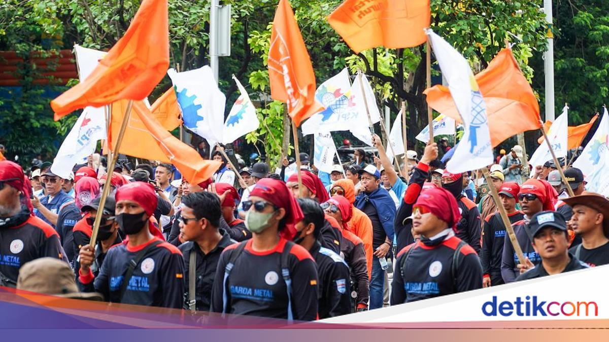 1.659 Personel Gabungan Disiagakan Kawal Demo Buruh di Depan Istana Hari Ini