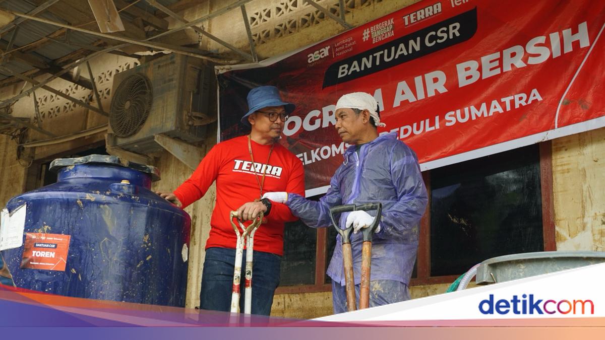 Telkomsel Hadirkan Program Air Bersih-Dapur Umum buat Warga Aceh Tamiang
