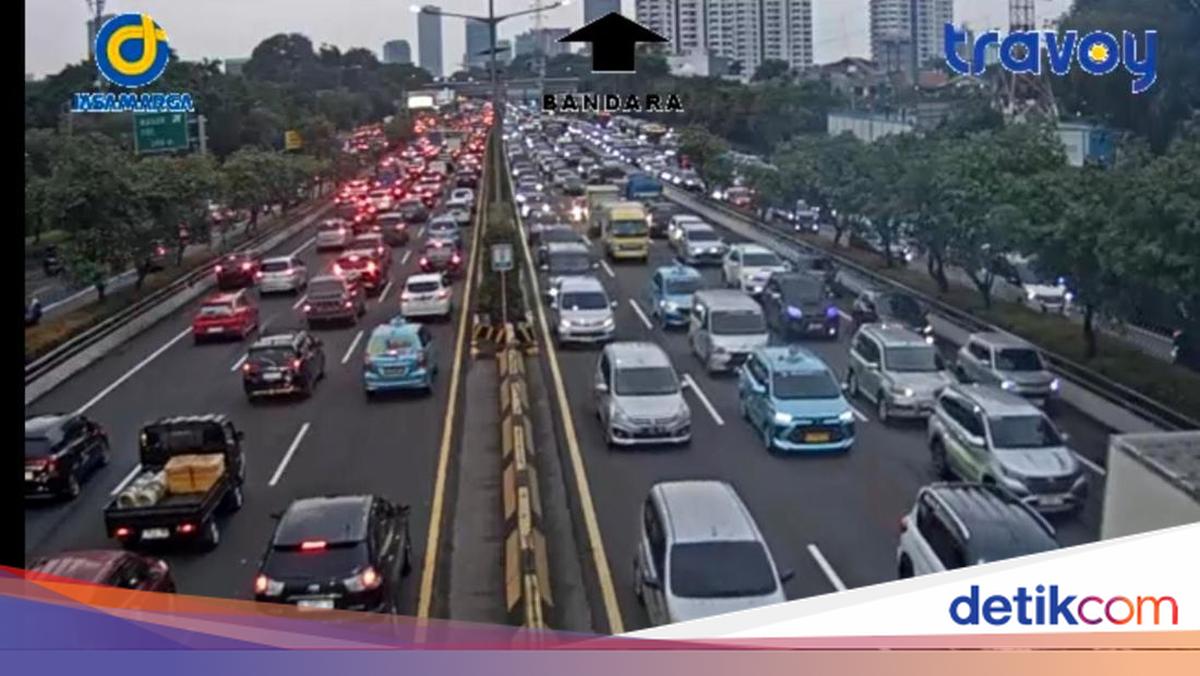 Lalin di Tol Dalkot Jakarta Padat di Sejumlah Titik Sore Ini
