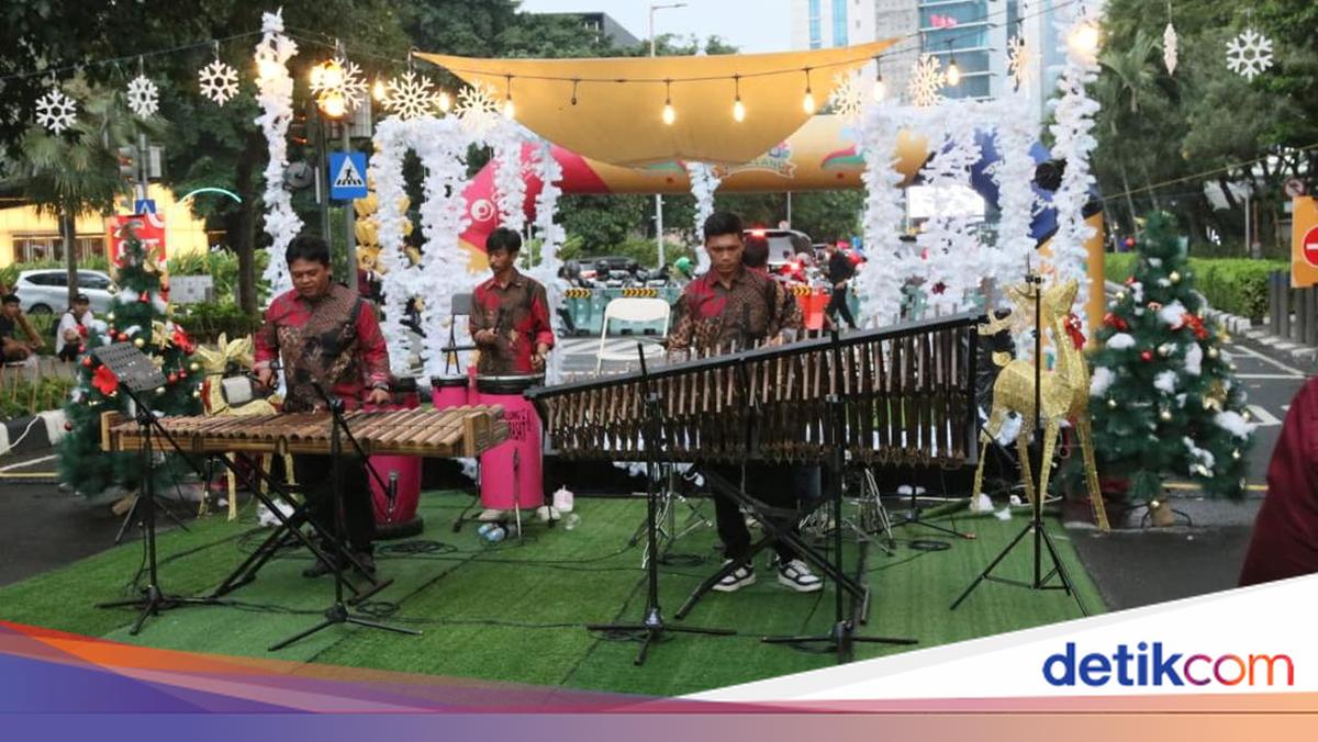 Tahun Baruan di SCBD, Ada Suasana Musim Dingin 'Snow Season Market'